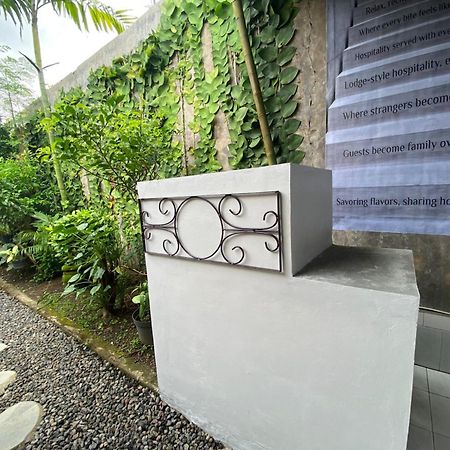 Coliving Bali Sweet Home Kost Lengkap Di Tabanan Kota Exterior photo