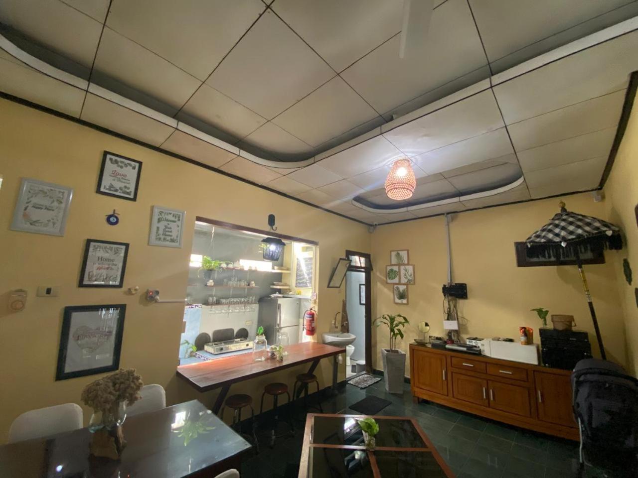 Coliving Bali Sweet Home Kost Lengkap Di Tabanan Kota Exterior photo