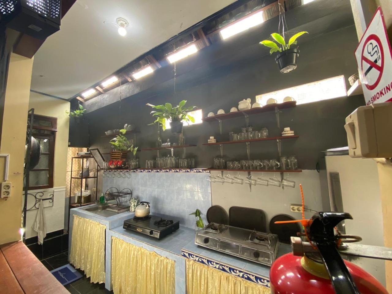 Coliving Bali Sweet Home Kost Lengkap Di Tabanan Kota Exterior photo