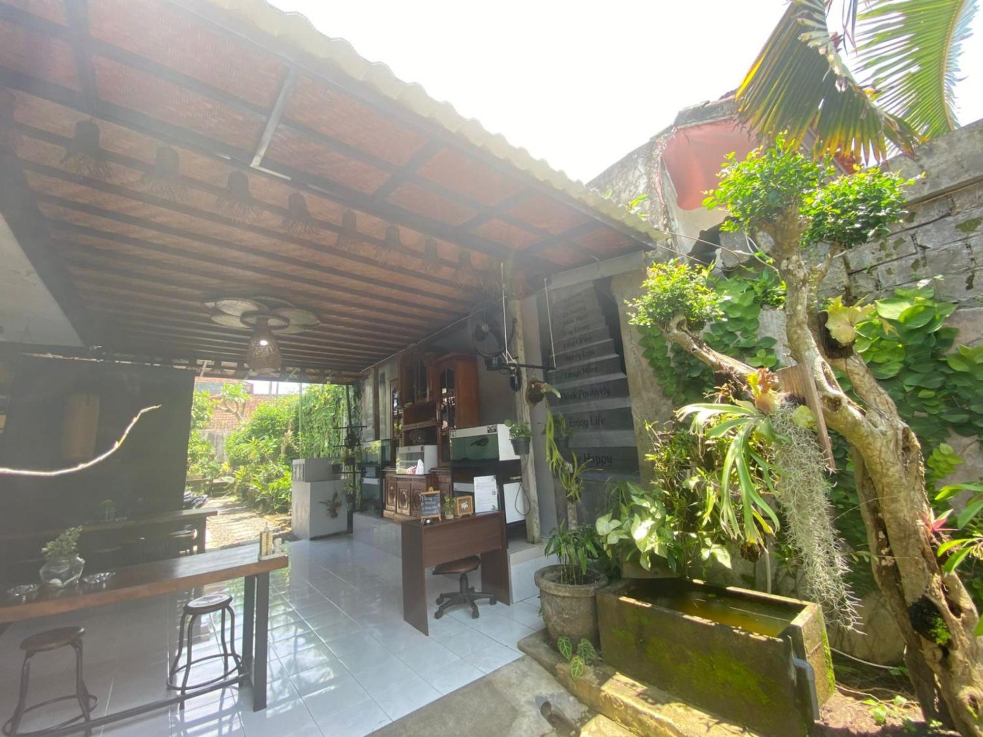 Coliving Bali Sweet Home Kost Lengkap Di Tabanan Kota Exterior photo